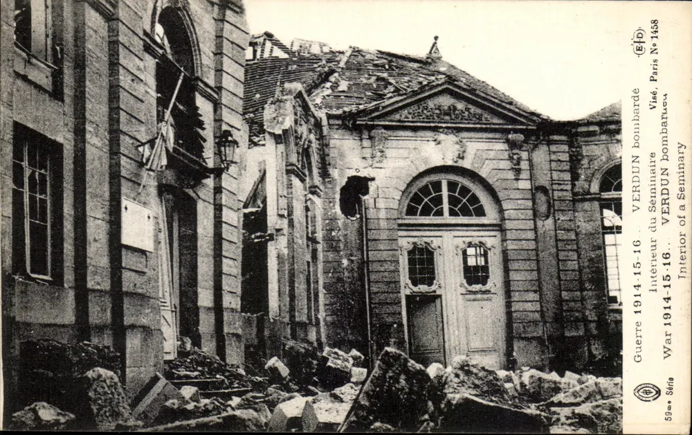 Verdun — Innenraum des bombardierten Seminariums — Verlag Paris, Serie 59., Nr. 1458 - Vorderseite