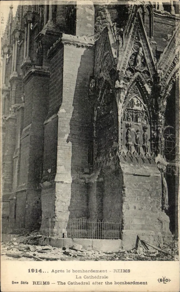 Reims — Die Kathedrale nach dem Bombenangriff — 8. Serie - Vorderseite