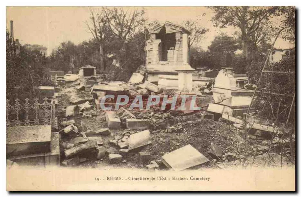 Reims - Cemitério do Leste - Eastern Cemetery — destruição após guerra — série 19 - Frente