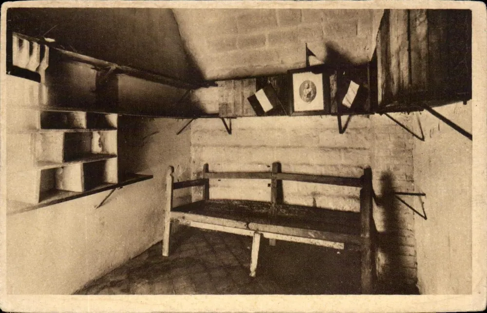 Forte de Vaux — Posto de comando e quarto do Comandante Raynal - Frente