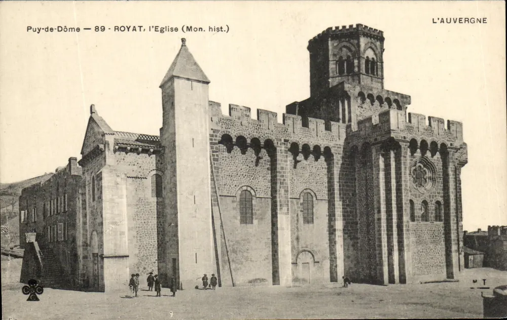 Royat — A Igreja (Mon. hist.) — A Auvergne - Frente