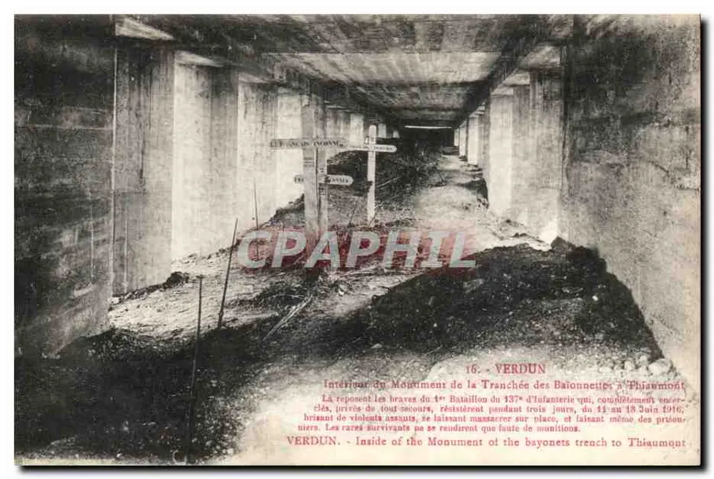 Innenansicht des Denkmals Tranchée des Baïonnettes in Thiaumont — Verdun — n°16 - Vorderseite