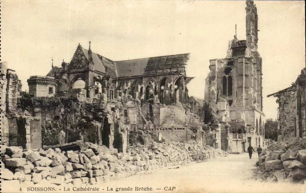 Soissons - Die Kathedrale - Die große Bruchstelle - CAP - Vorderseite