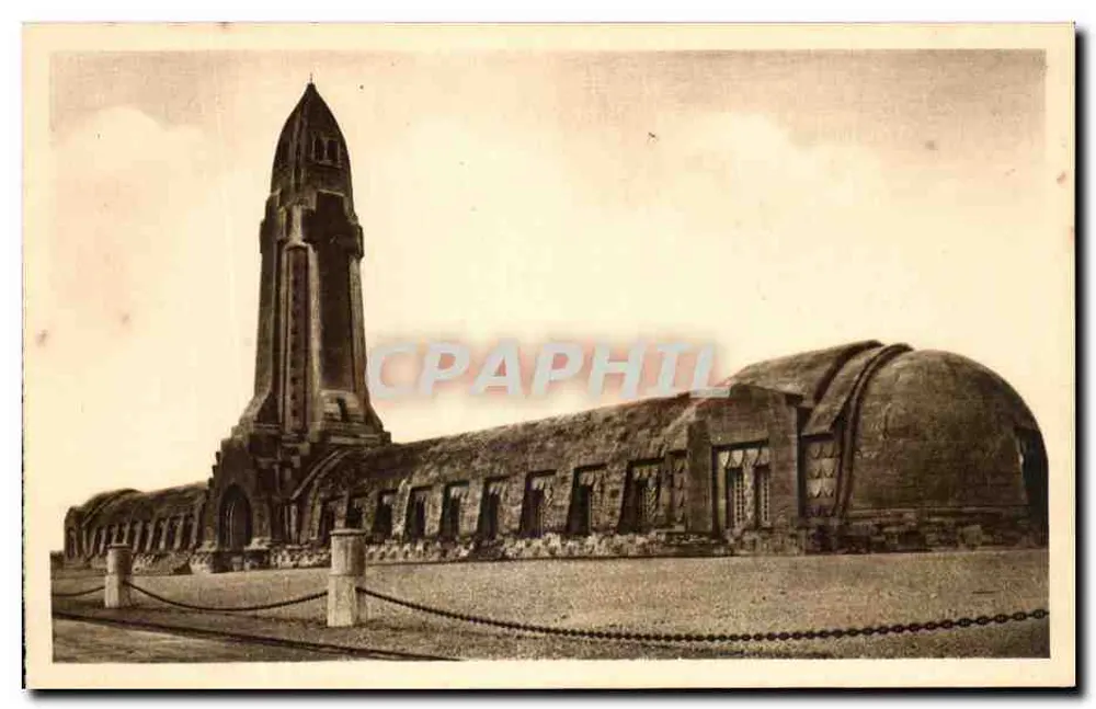 Ossario di Douaumont — Monumento commemorativo — Léon Azéma e Edrei, architetti - Recto