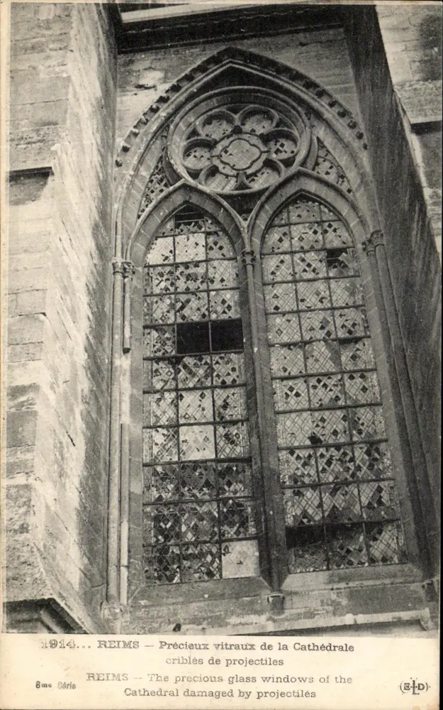 Reims — Wertvolle Glasfenster der Kathedrale durch Projektilen beschädigt — 8. Serie, Verlag (B.P.D.) - Vorderseite