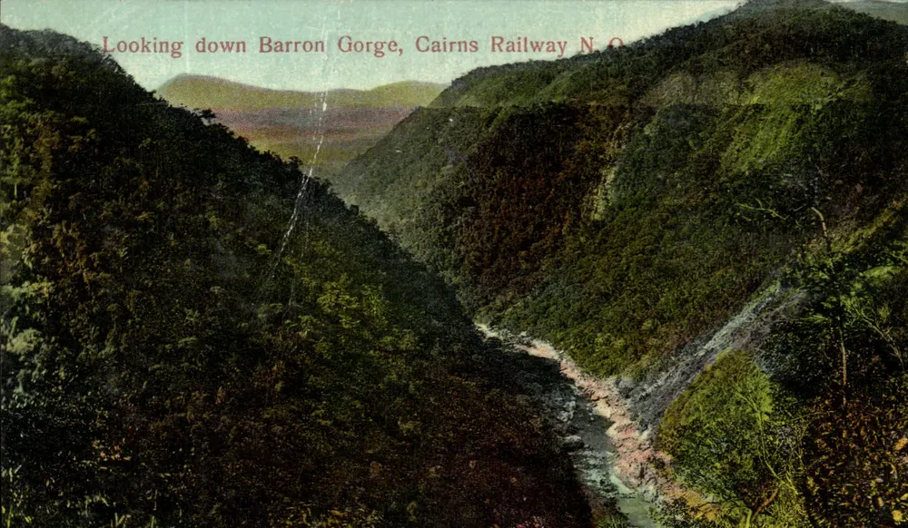 Vue en descente du Barron Gorge, Cairns Railway N.Q. — éditeur Craig & Whittick, Cairns - Recto