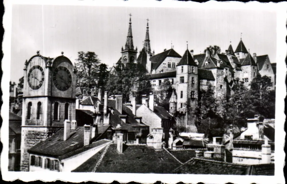 Neuchâtel — Tour de Dieisse, Schloss und Kollegiate - Vorderseite