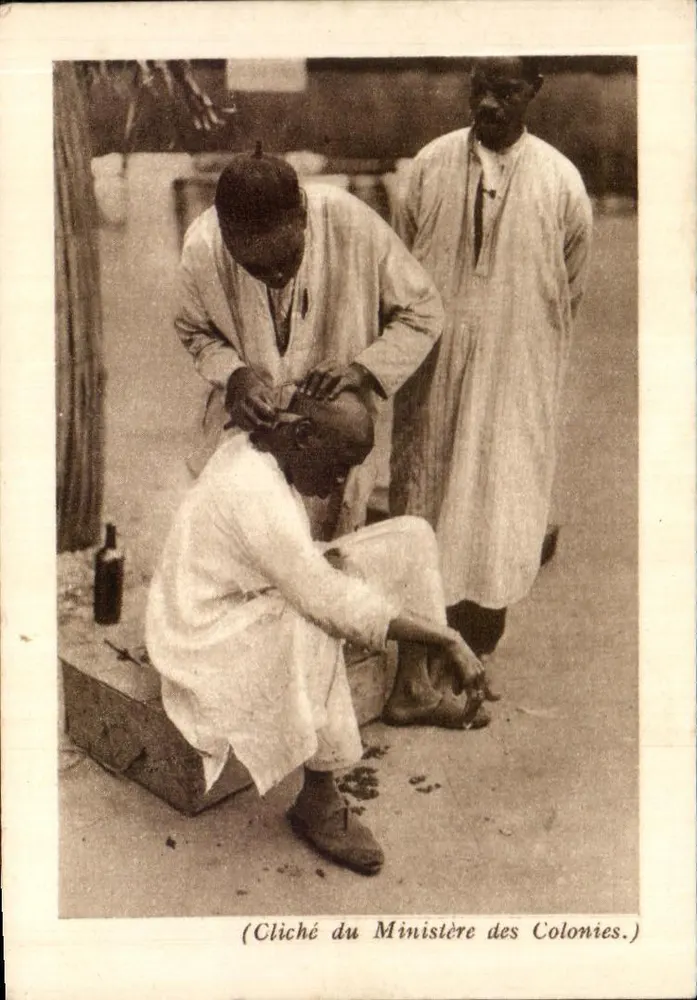 Westafrika Französisch — Ein indigener Friseur — Éditions Arlatte et Cie. - Vorderseite