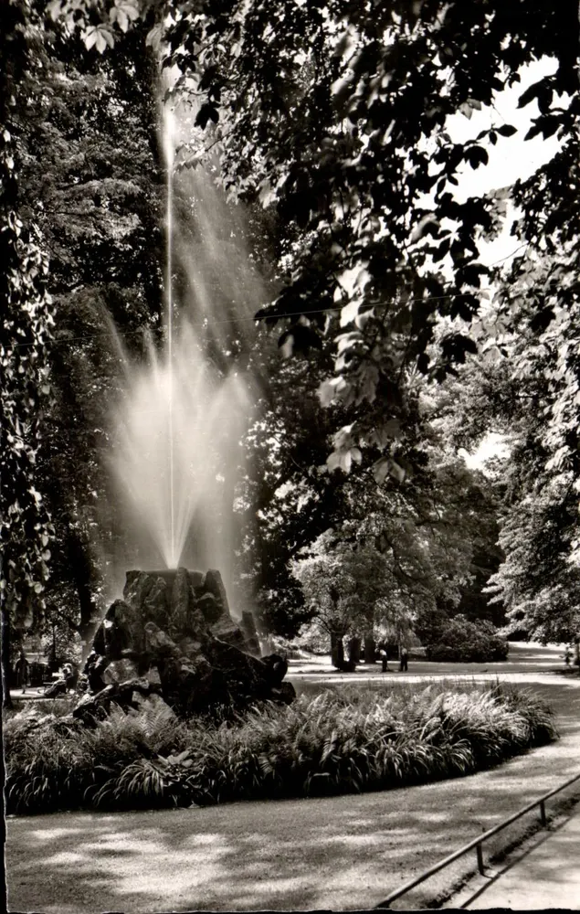 Baden-Baden — Teil der Lichtenthaler Allee — Echte Photographie, E 5014 - Vorderseite