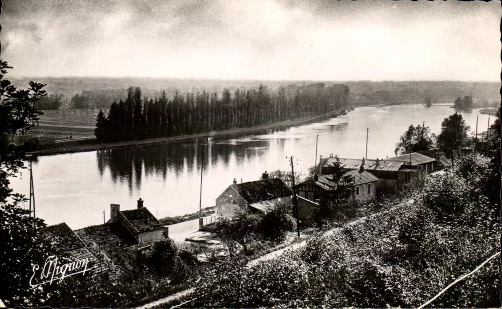 Margens do Sena, vistas das alturas de Rouillon — Chartrettes (S.-et-M.) — Edição E. Mignon, Yonne - Frente