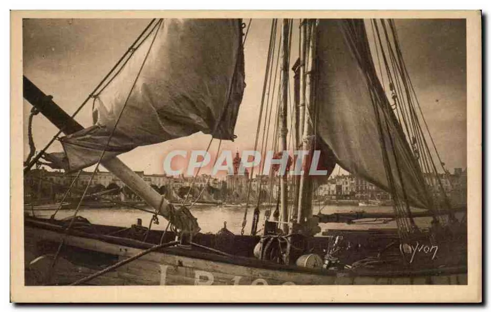 La Rochelle — Un Coin du Port — Édition d'Art YVON, Paris - Recto
