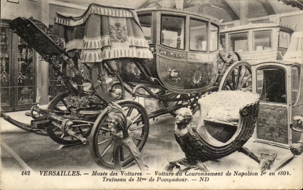 Versailles — Museum der Autos — Auto der Krönung Napoleons I. im Jahr 1804. Kutsche der Madame de Pompadour — ND - Vorderseite