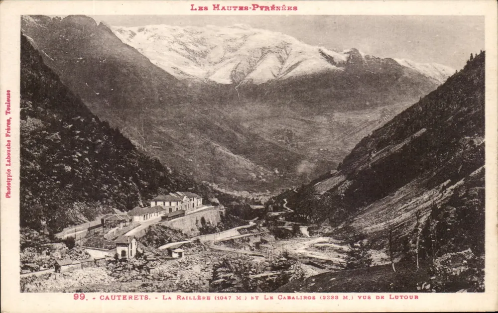 Cauterets — La Raillère (1047 m) und Le Cabaliros (2333 m) von Lutour aus gesehen — Laboucha Frères, Toulouse, Nr. 99 - Vorderseite