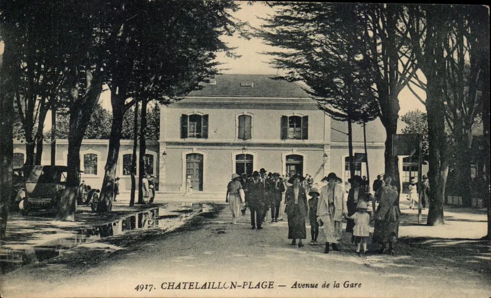 Châtelailly-Plage — Avenida da Estação — Edição artística R. Bergévin - Frente