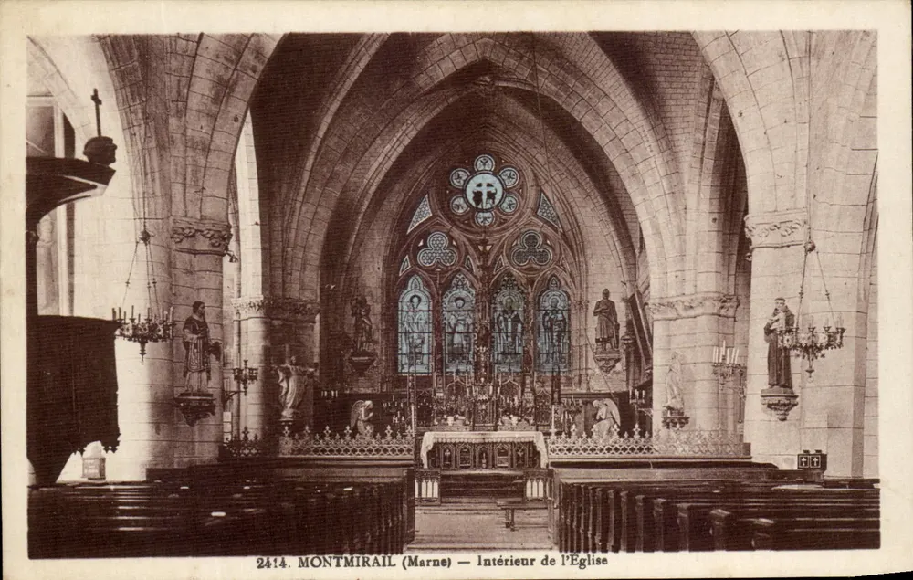 Montmirail (Marne) — Intérieur de l'Église — Foto E. Mignoas - Voorkant