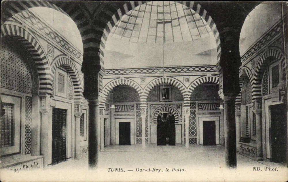 TUNIS — Dar-el-Bey, der Patio — ND. Phot. - Vorderseite