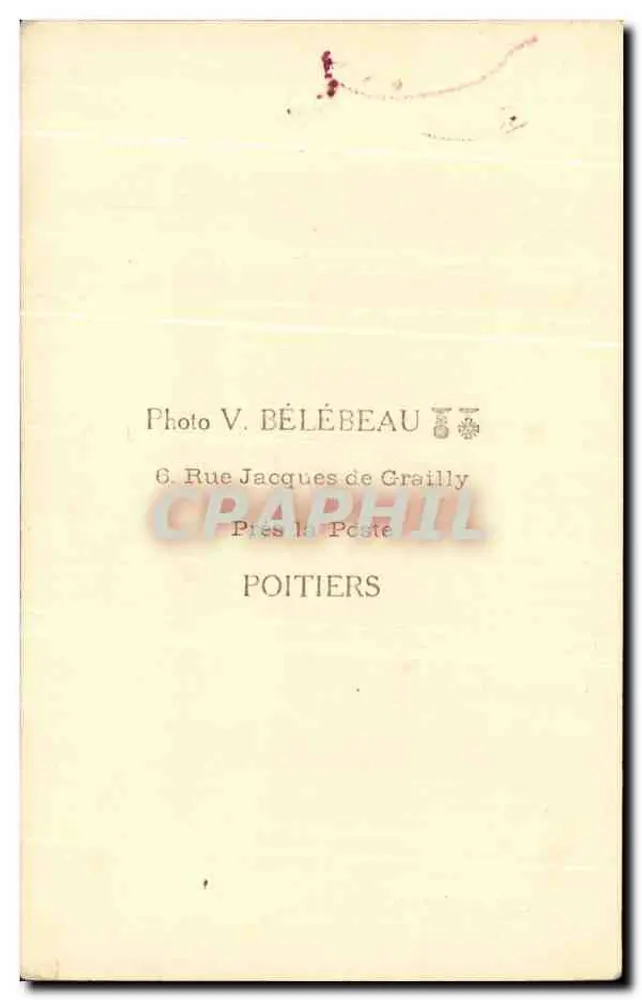 Junge Braut in weißem Kleid und Schleier — Photo V. BÉLÉBEAU — Poitiers - Rückseite