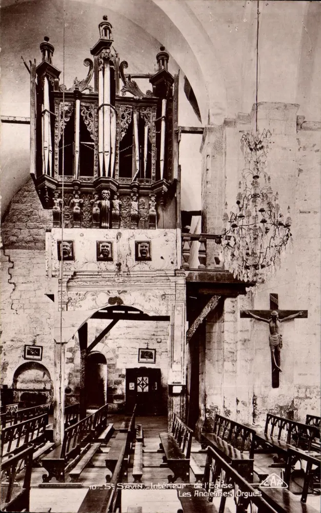 Innenraum der Kirche Saint-Savin — Die Alte Orgel — C.A.A. - Vorderseite