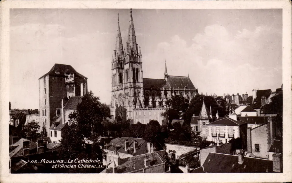 Moulins — Die Kathedrale und das Alte Schloss — Imp. Levy et Neudélin, Paris - Vorderseite