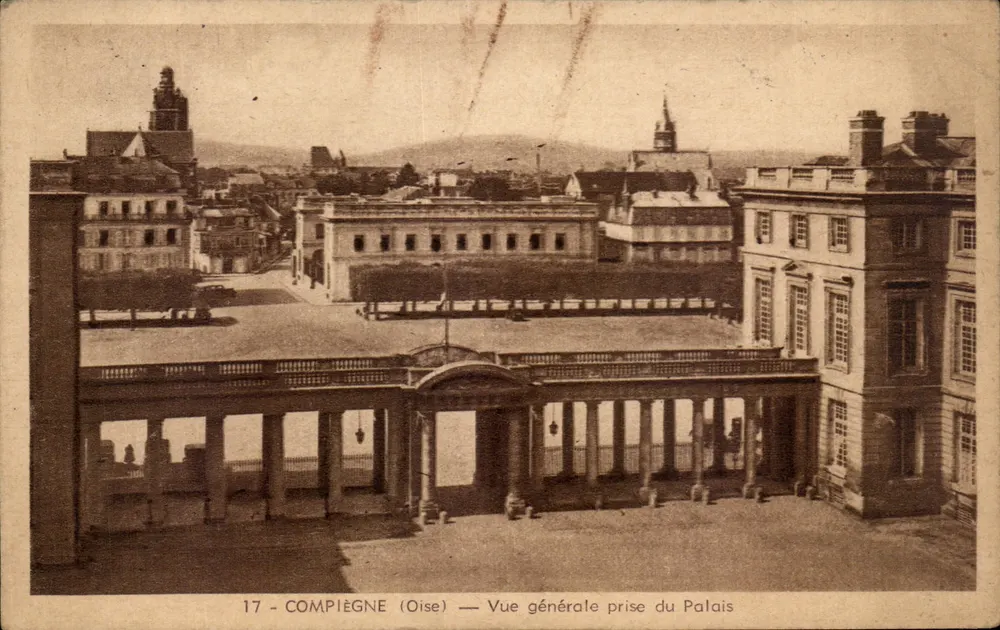 Compiègne (Oise) — Vista geral tirada do Palácio — Edição Pierre Bourn - Frente