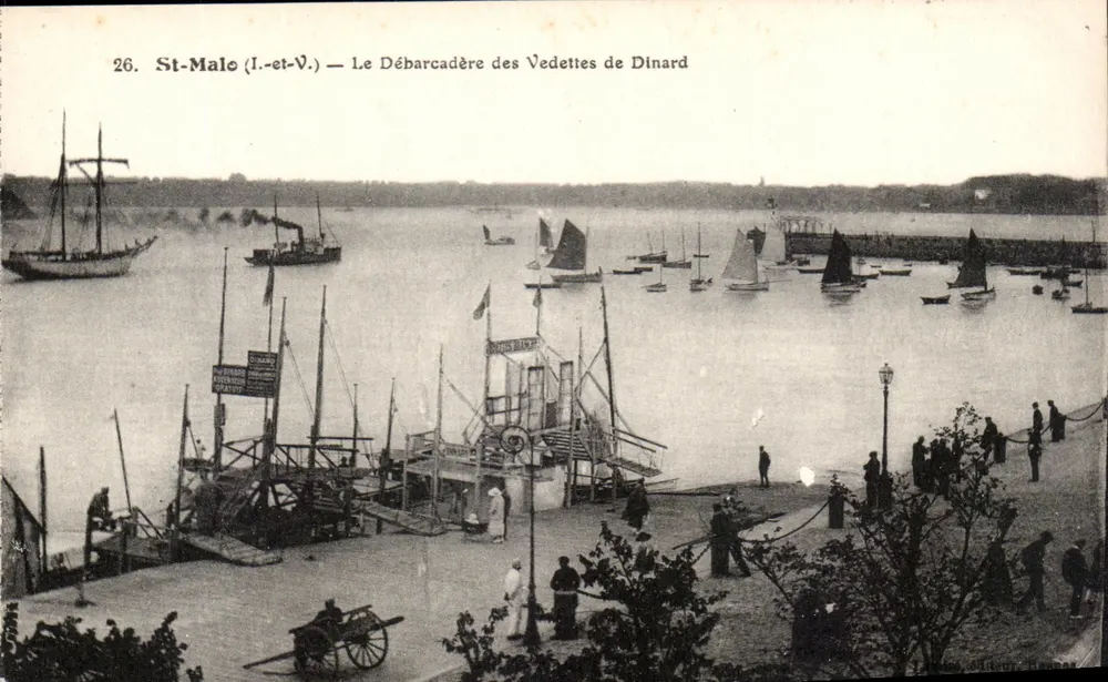 St-Malo (I.-et-V.) — Der Pier der Dinard-Bootsfahrten - Vorderseite