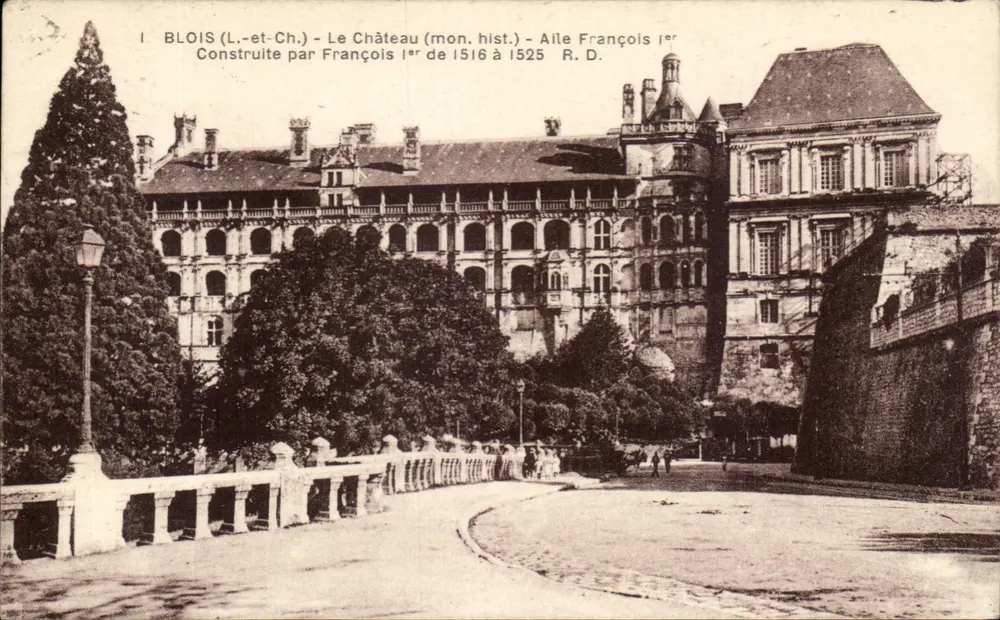 Blois (Loir-et-Cher) — Das Schloss (mon. hist.) — Flügel von François Ier, gebaut zwischen 1516 und 1525 - Vorderseite