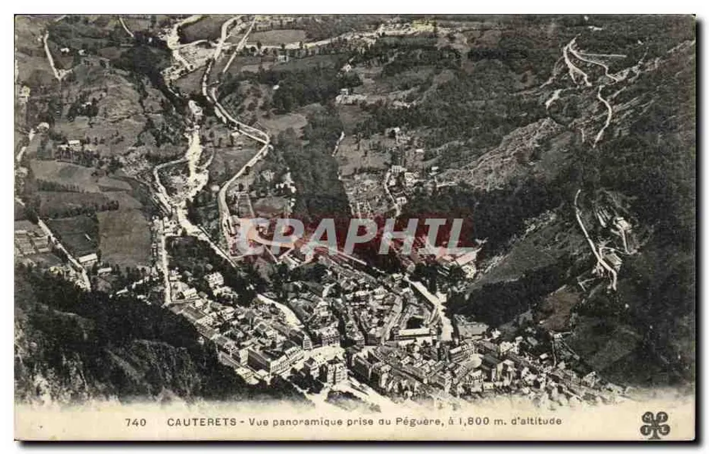 Cauterets — Panoramablick vom Péguère, 1 800 m Höhe — Verlag nicht sichtbar, Seriennummer 740 - Vorderseite