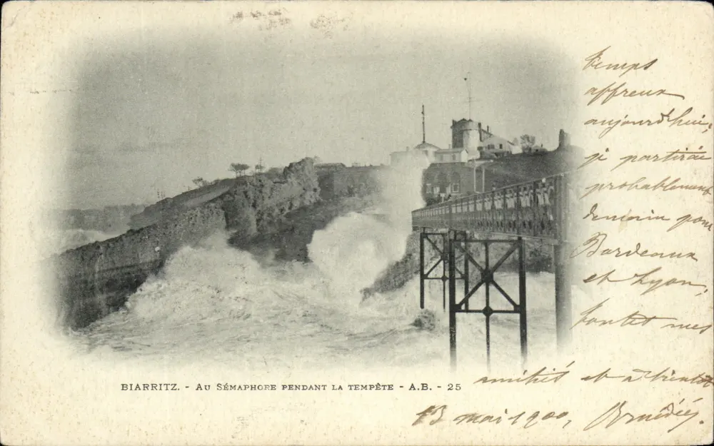 Biarritz - Au sémaphore pendant la tempête - A.B. - 25 - Frente