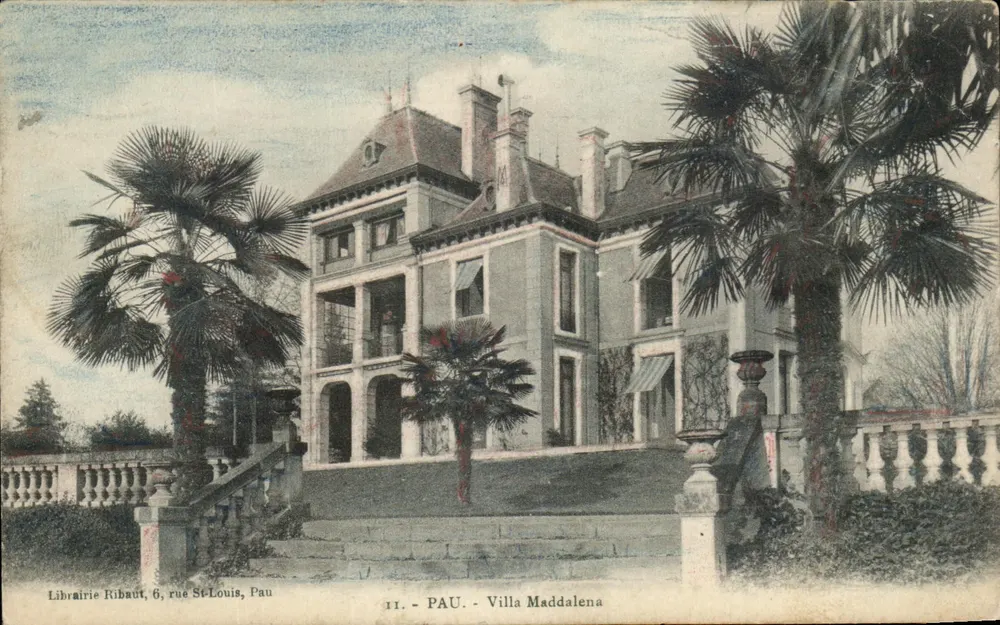 Pau - Villa Maddalena — maison à l'architecture ornée, entourée de palmiers — Librairie Ribaout, 6 rue St-Louis, Pau, n°11 - Frente