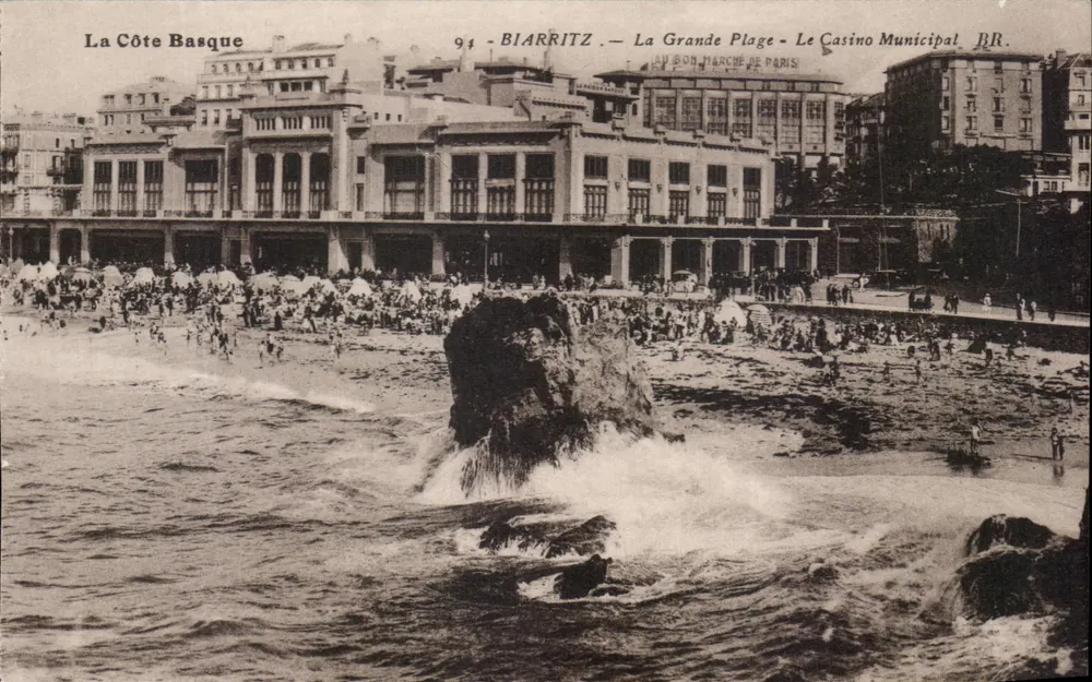 Biarritz — Die Grande Plage — Das Municipale Casino — Die Basque Küste - Vorderseite