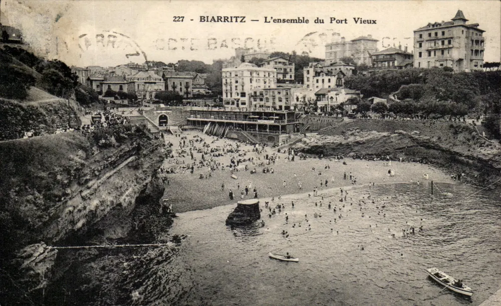 Biarritz — L'ensemble du Port Vieux — éditeur Côte Basque, n° 227 - Frente