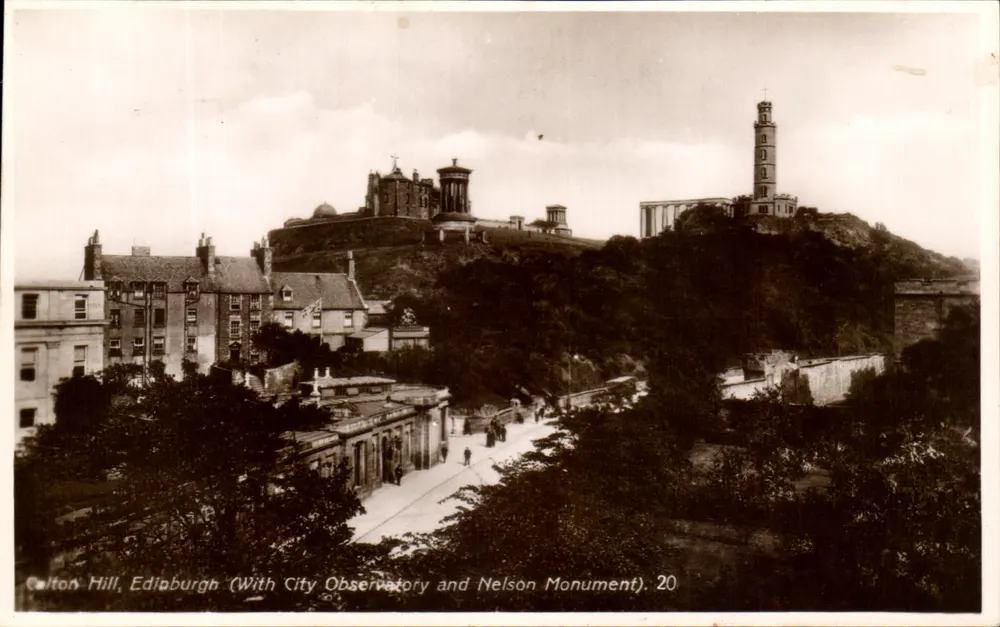 Calton Hill, Edinburgh (Met het observatorium van de stad en het Nelson-monument). 20 - Voorkant