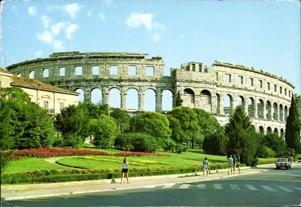 Pula — Arena — unknown publisher, series number 3107/58 - Front