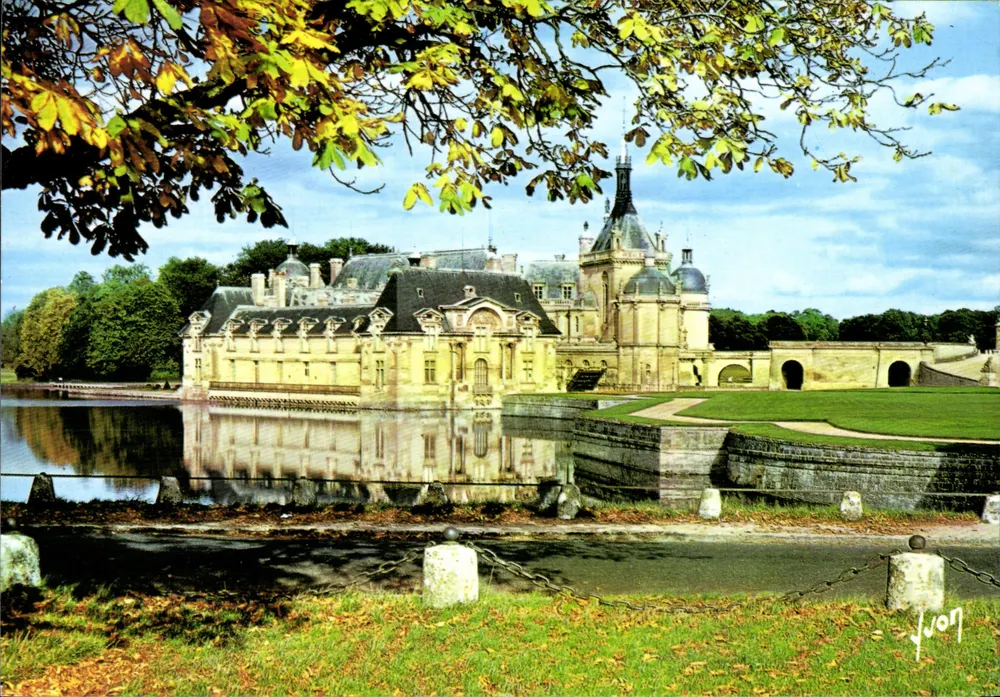 Castelo de Chantilly — Fachada Leste do Pequeno Castelo — Éditions d'Art Juvon - Frente