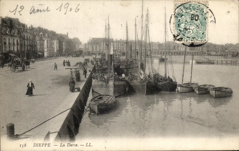 Dieppe — La Darse — LL. — n°158 - Frente