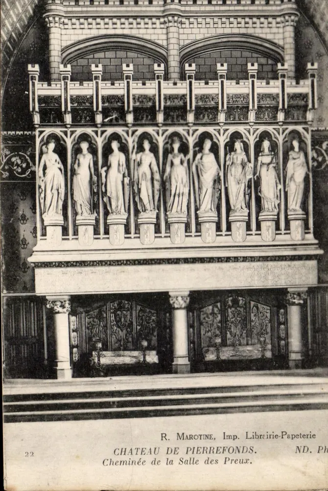Schloss Pierrefonds — Kamin der Halle der Ritter — R. Marotine, Druck von Librairie-Papeterie - Vorderseite