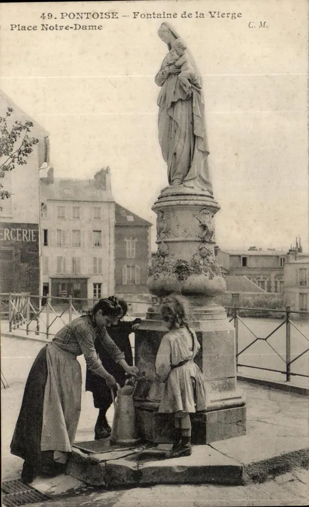 Pontoise — Fontäne der Jungfrau, Place Notre-Dame — C.M. - Vorderseite