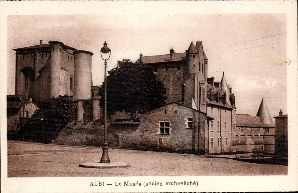 Albi — O Museu (antigo arcebispado) - Frente
