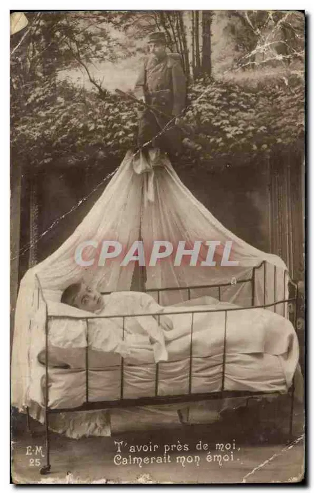 Jungmann im Bett mit Baldachin — Landschaftsszene mit Soldat im Hintergrund — Verlag E.M. Nr. 25 - Vorderseite