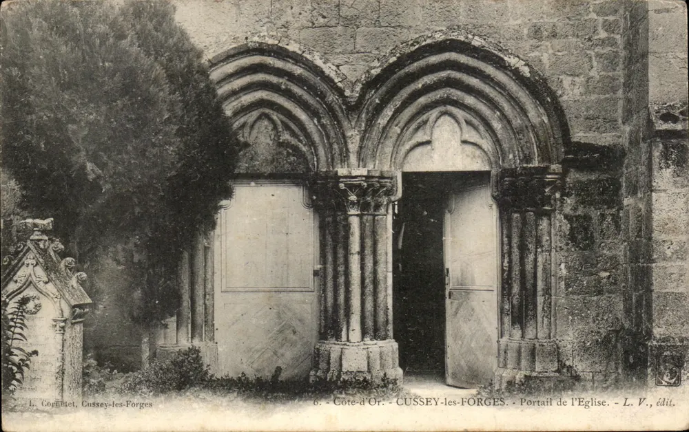 Cussey-les-Forges — Portal da Igreja — L. V., editor - Frente
