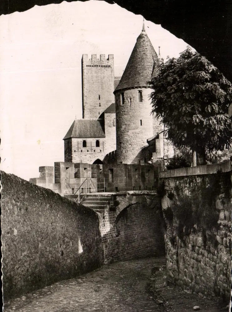 Carcassonne — Um canto da Cidade — Edições S.E.P.T. - 2, rue Après-Mossa - Nice - Frente