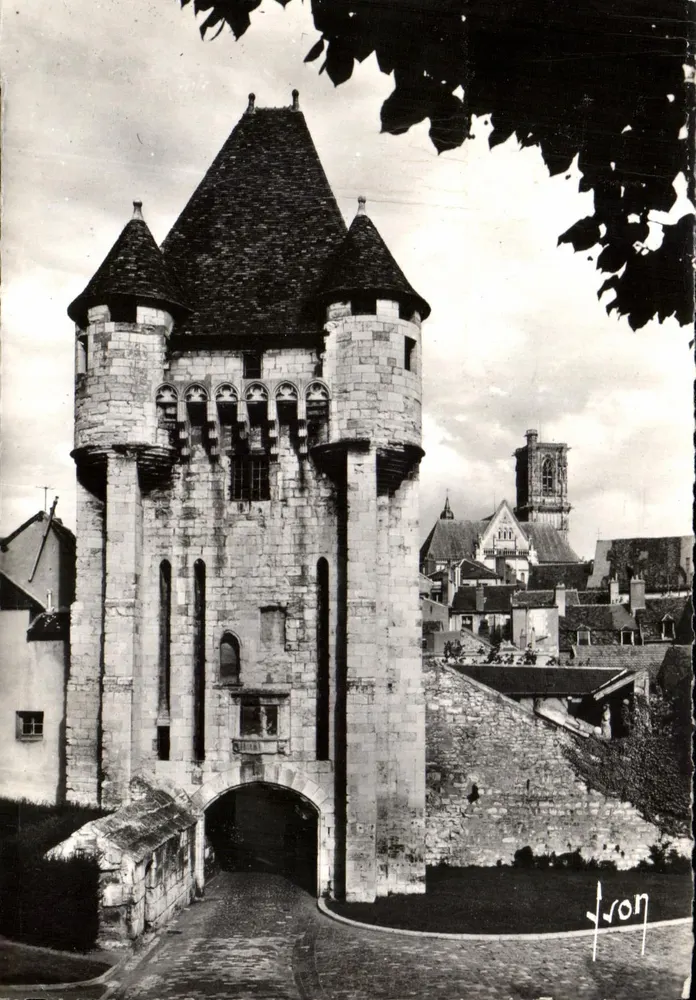 Nevers (Nièvre) — La Porte du Croix — éditeur I.B. 998 - Frente