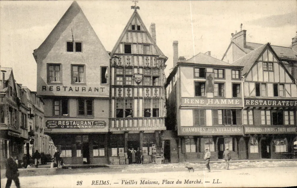 Reims — Velhas Casas, Praça do Mercado — LL. n°28 - Frente