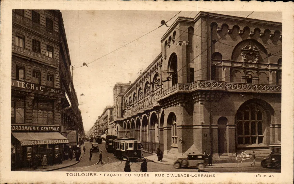 Toulouse - Fassade des Museums auf der Straße von Elsass-Lothringen — Hélio 46 - Vorderseite