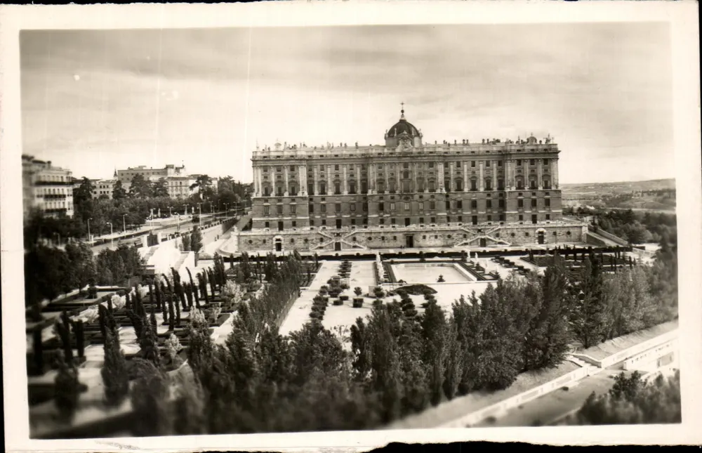 Madrid — Palacio de Oriente. Façade Nord — Tarjeta Postal García Bella - Vorderseite