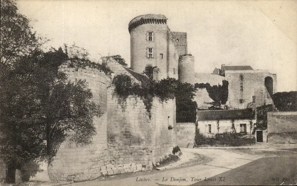 Loches — Der Bergfried, Turm Louis XI — ND Photo - Vorderseite