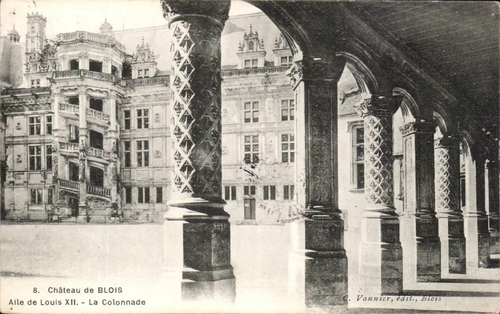 Schloss Blois — Flügel von Ludwig XII — Die Säulenreihe — C. Vannier, Verleger, Blois - Vorderseite