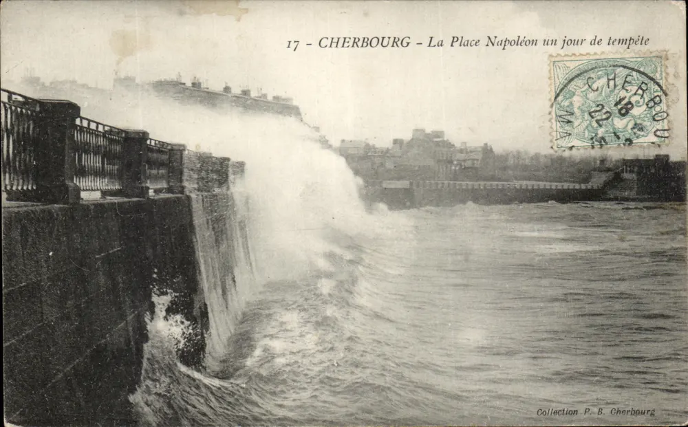 Cherbourg — Ansicht der Place Napoléon an einem Sturmtag — Sammlung P. B. Cherbourg - Vorderseite
