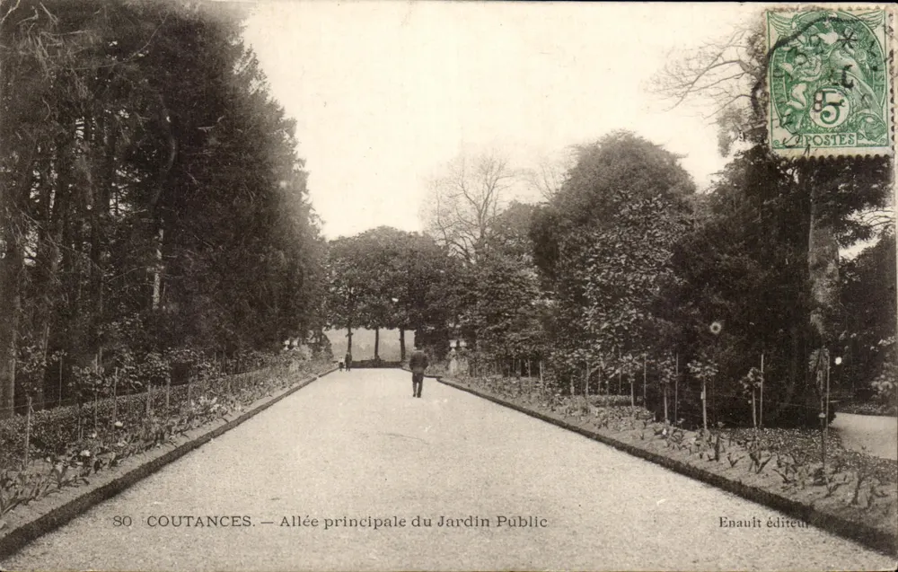 Coutances — Hauptweg des öffentlichen Gartens — Verlag Enault - Vorderseite