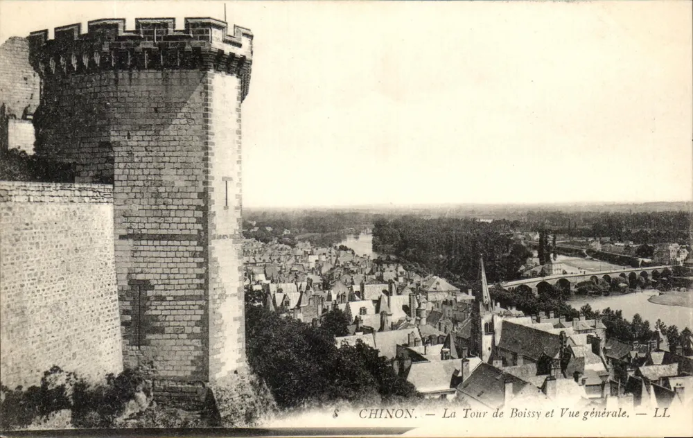 Chinon — La Tour de Boissy und allgemeiner Blick — LL - Vorderseite